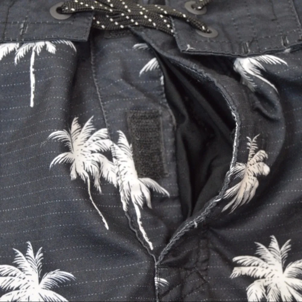 Ocean Current‎ Board/Swim Shorts Palms/Stripes Lg.